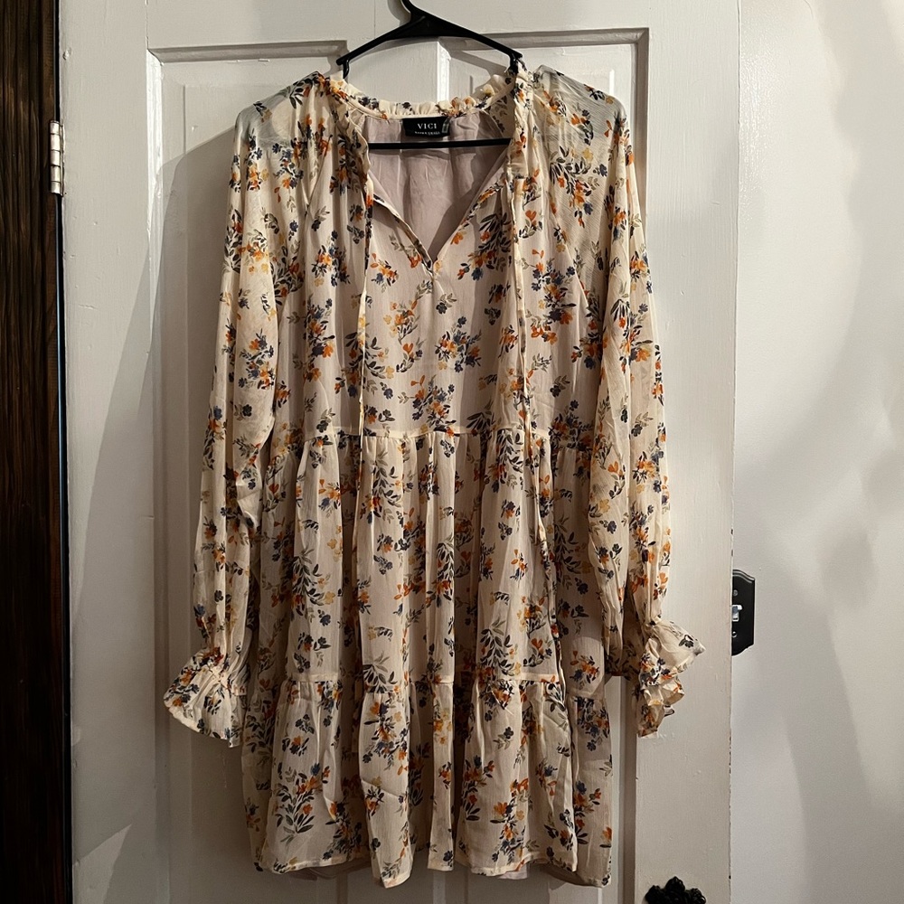NWOT vici xs floral double lined dress